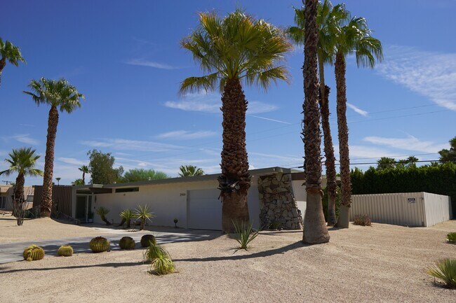 2900 N Chuperosa Rd