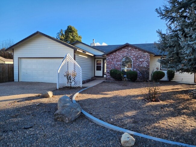 Building Photo - Move-in Special $200 off 1st month's rent Rental