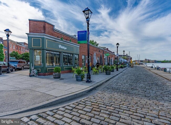 Photo - 838 S Bond St