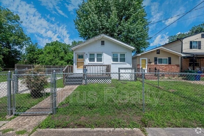 Building Photo - 1021 32nd St Rental