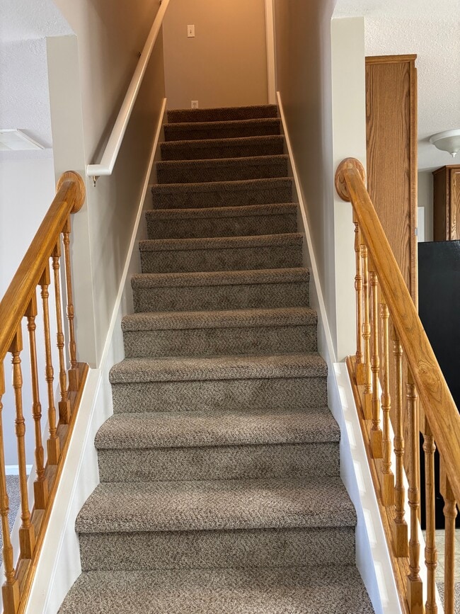 Photo - 67 Farington Cir