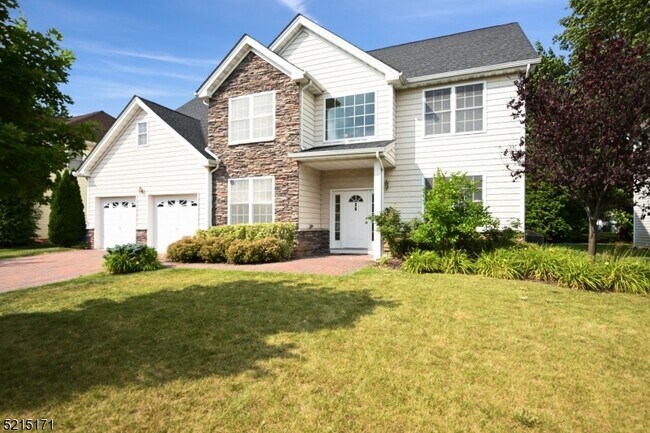 Photo - 26 Pine Ln