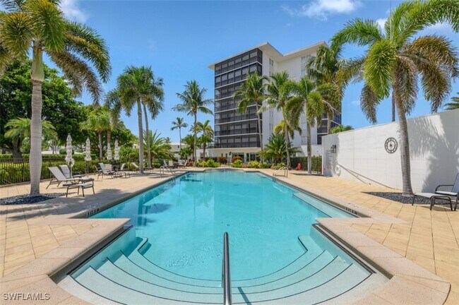 Building Photo - 2170 Gulf Shore Blvd N Unit 41E