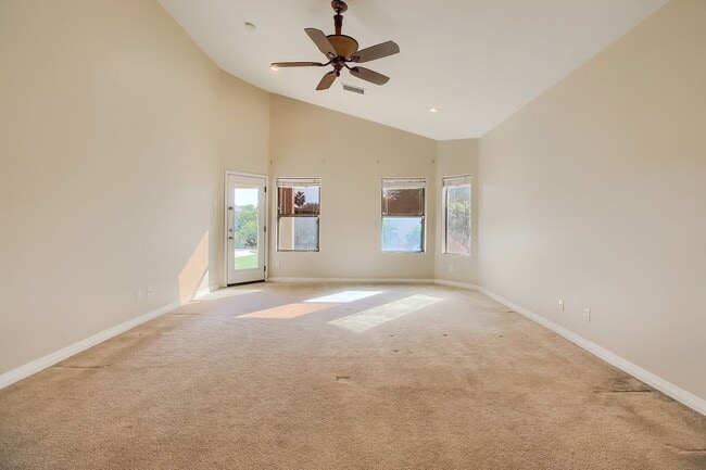 Photo - 9007 S 10th Dr