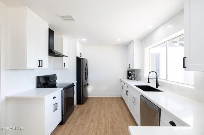 Photo - 4415 W Carol Ave