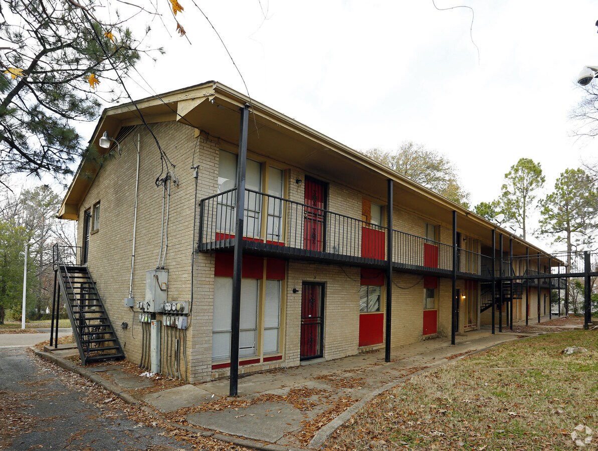 Photo - Hilltop Apartments