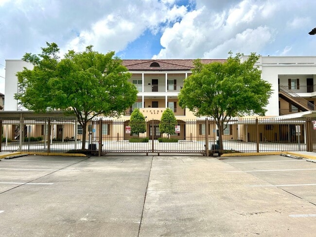 Building Photo - Victory Commons