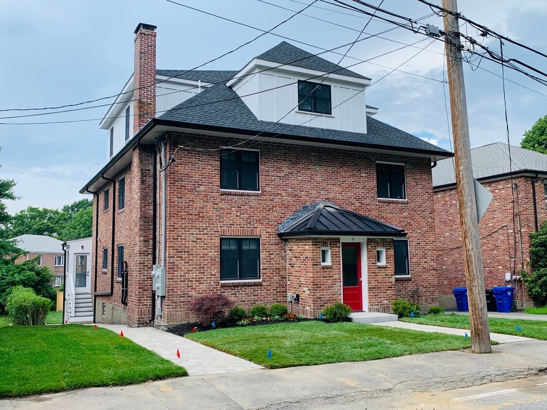 Photo - 31 Heath St (Brookline, MA)