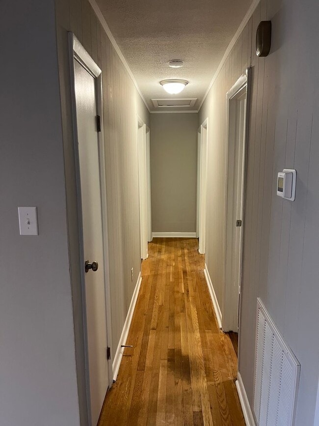 Photo - 4 bedroom 2 bathroom