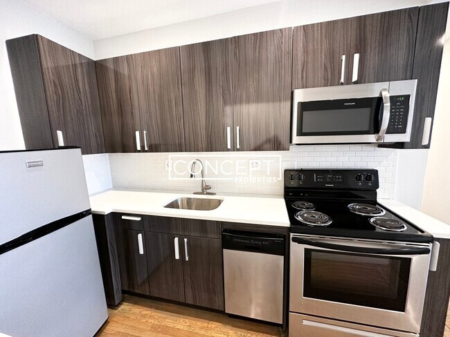 Photo - 11 Peterborough St Unit 4CP