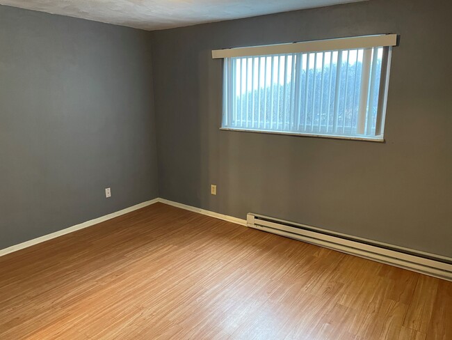 Photo - Straight Street Apartments