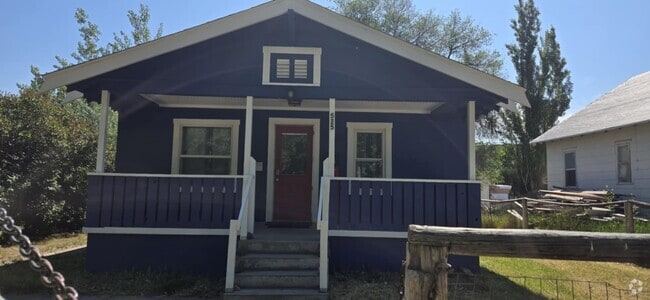 Building Photo - 525 S 4th St Rental