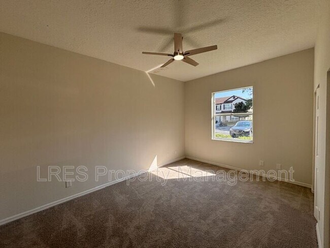 Photo - 600 Northern Way