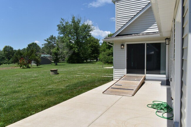 Photo - 4055 Ringwood Rd