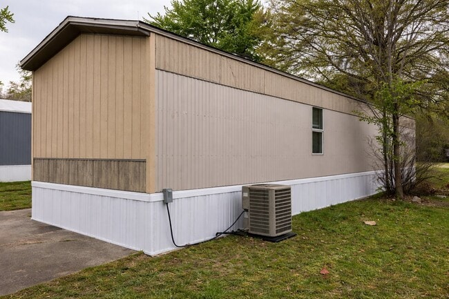 Photo - 69 Deerwood Park