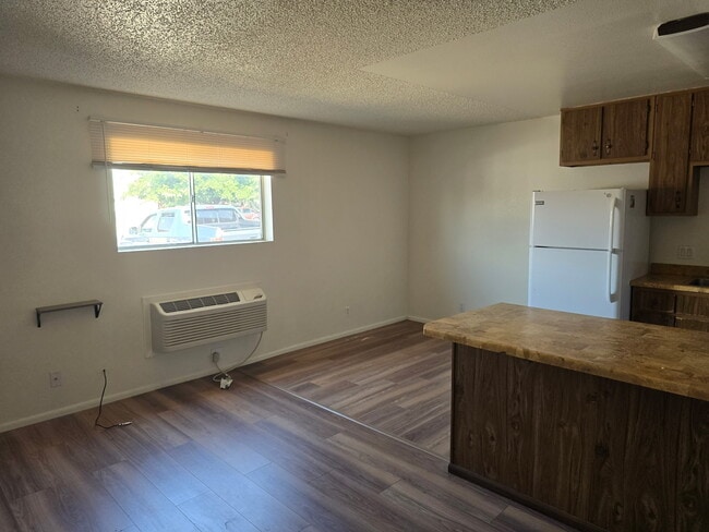 Building Photo - 2202 N Tucker Ave Rental