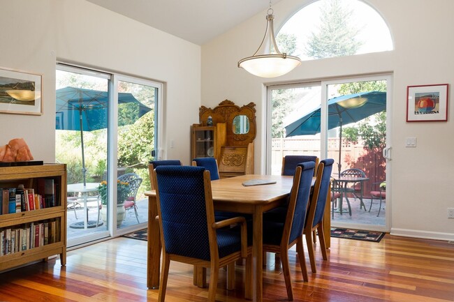 Photo - $6,750.00 / 3br - 2200ft 2 Custom Home, 2 miles(beach) Rio Delmar school