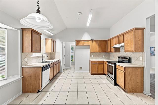 Photo - 1033 Suffolk Ln