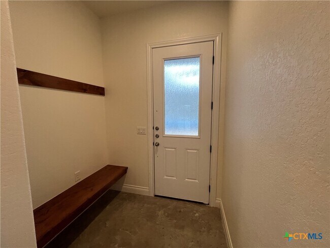 Photo - 274 Kerlick Ln