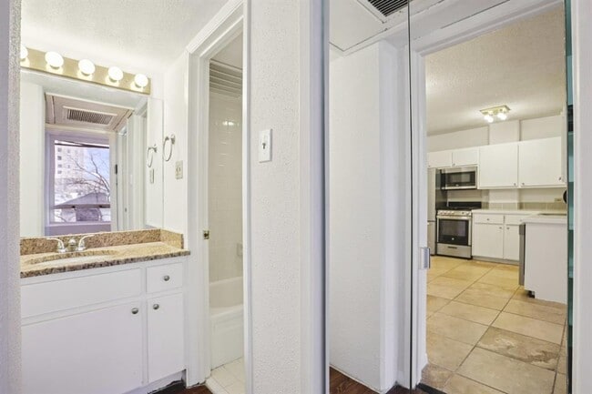 Photo - 1212 Guadalupe St Unit 210