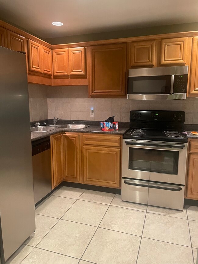 Photo - 324 Lindsay St