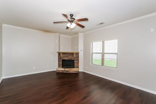 Photo - Stunning 5 Bedroom Home in Grovetown, GA