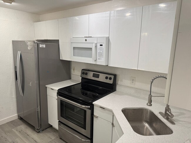 Photo - AVAILABLE 8/1/26 For Rent 2BD/2.5BA FULLY RENOVATED Unit- $2,400