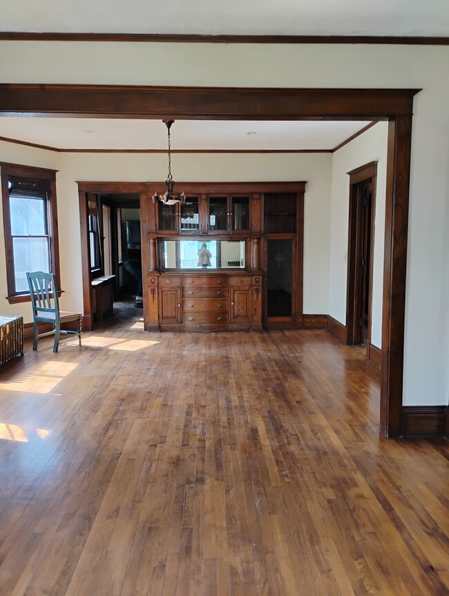 Building Photo - 1407 Girard Ave N Unit 2