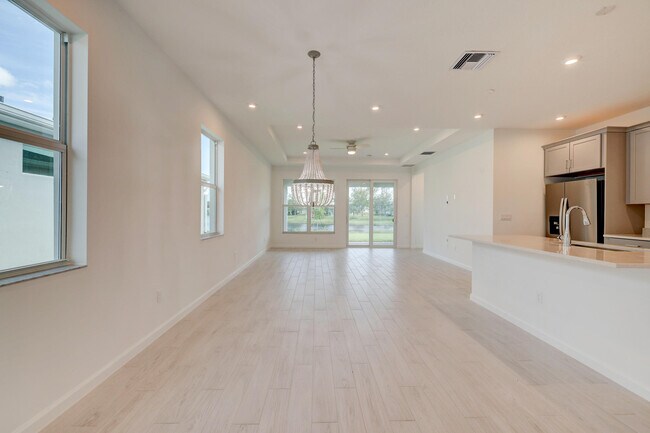 Photo - 12712 SW Eleanor Dr