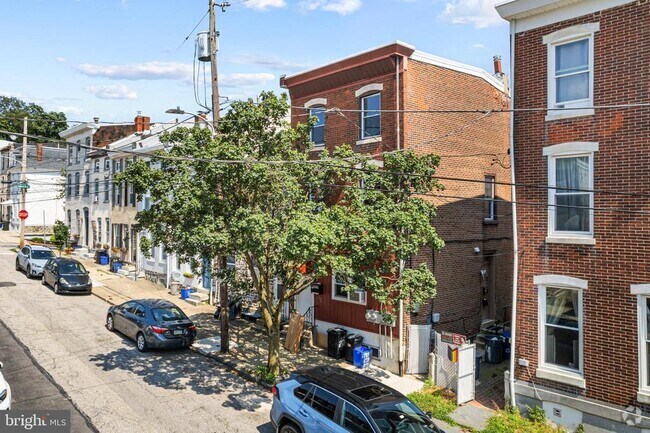 Building Photo - 206 Ripka St Unit 2 Rental