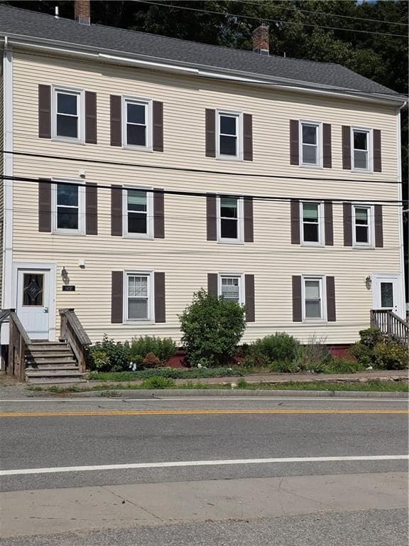 Building Photo - 1431 Smithfield Ave