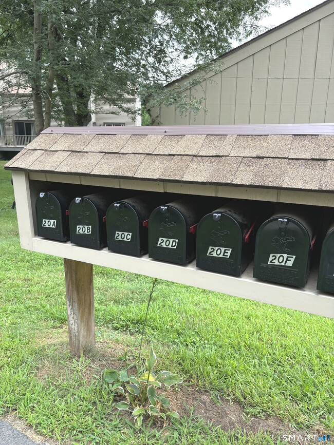 Photo - 20 Greenbriar Dr Unit A