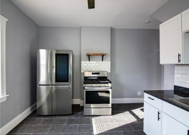 Photo - 1428 W 114th St Unidad 1428 West 114th Street