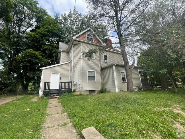 Building Photo - 1 Bed 1 Bath- Pittsburgh PA Rental