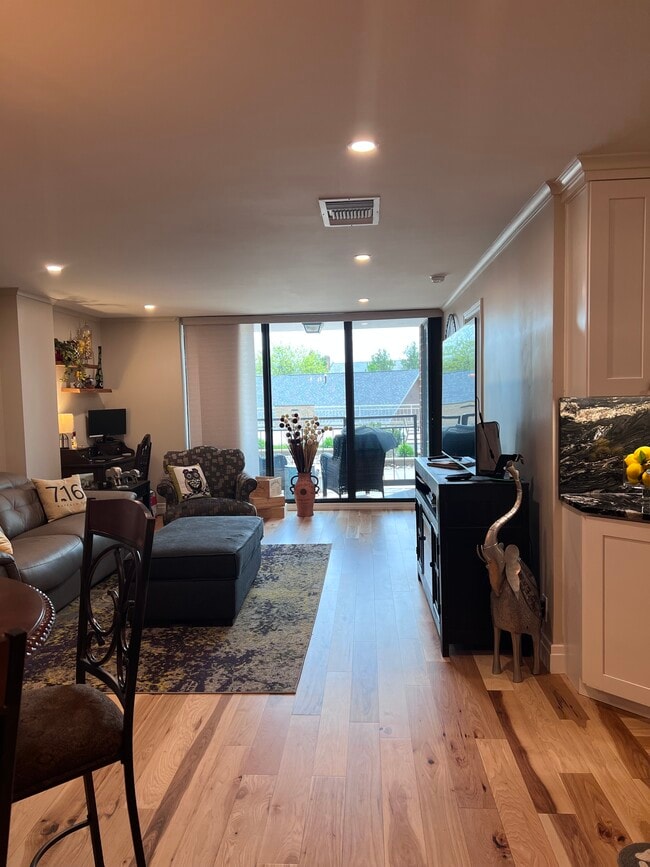 Photo - 200 Lakefront Blvd Unit 205