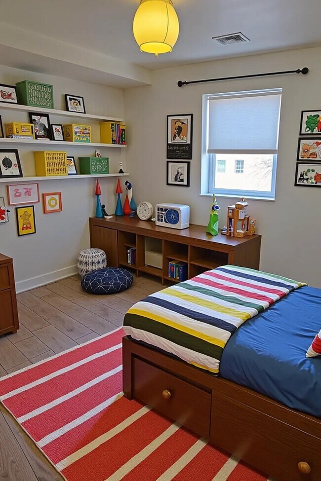 Bedroom 2 - 100 Hague St Unit Beautiful 2 BR 1 Bath