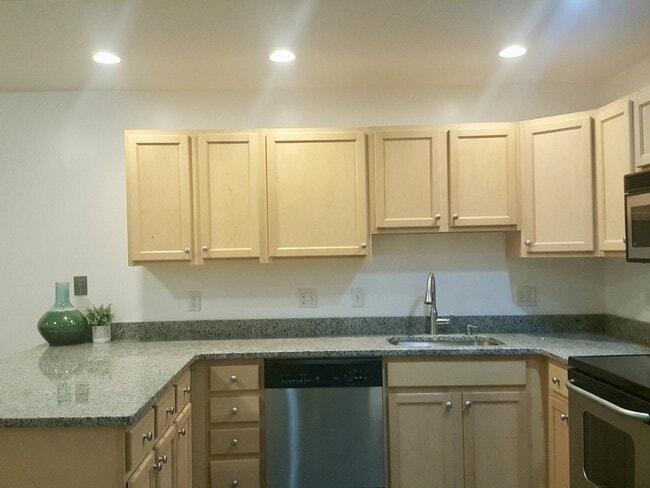 Photo - 25 Alpine St Unit 10