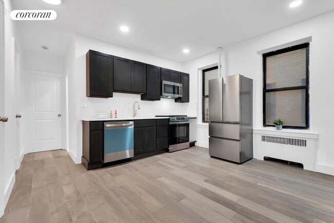 Photo - 3000 Valentine Ave