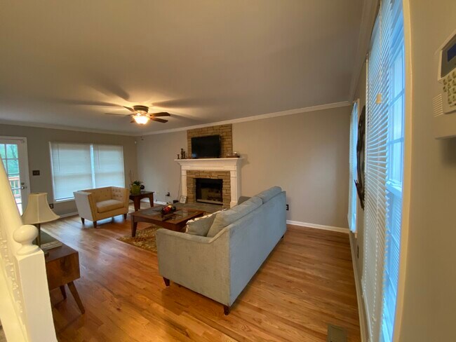 Photo - 3209 Ivory Trail