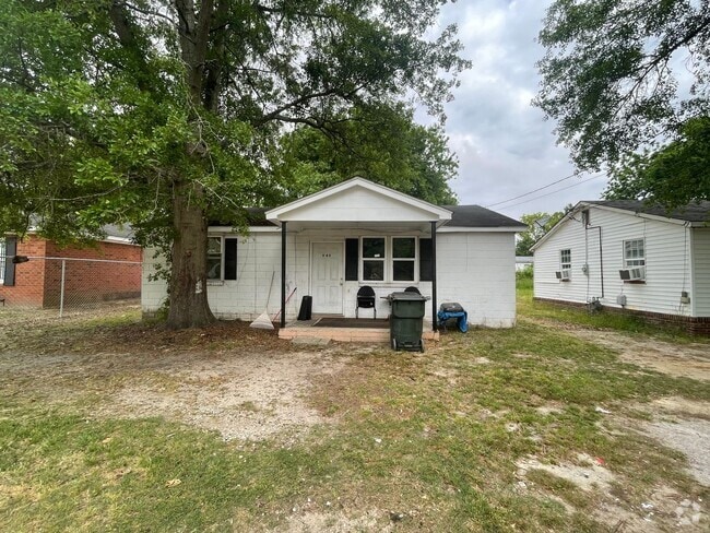 Building Photo - Charming Ranch Rental