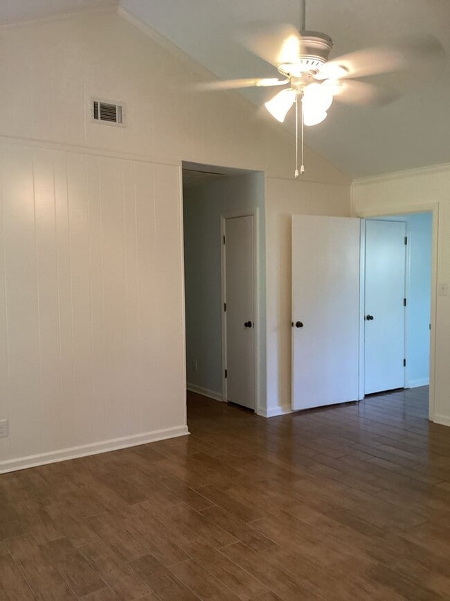 Photo - Three bedroom, Two Bathroom Single Family ...
