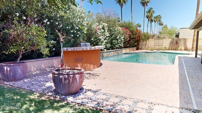 Photo - 2534 S Grandview Ave
