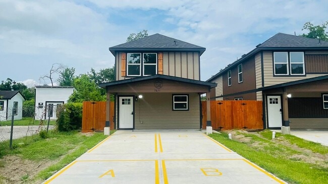 Building Photo - 7611 Shotwell St Rental