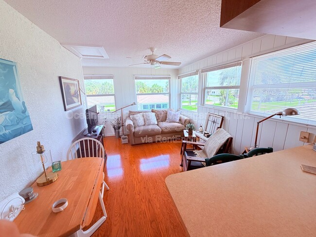 Photo - 103 18th Ave