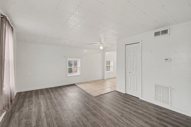 Photo - 8009 E Bristol Rd Unit 2