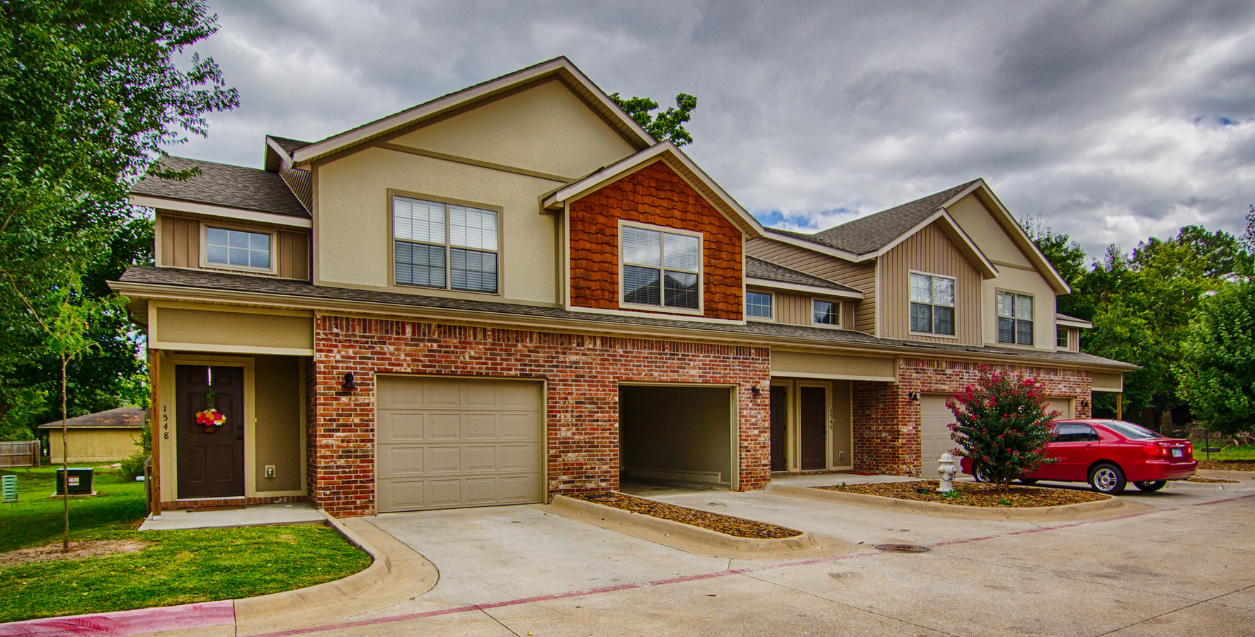 Malibu Flats - Malibu Flats Townhomes