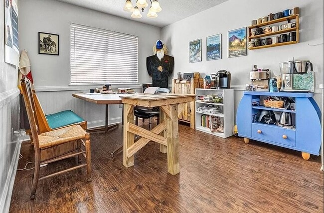 Photo - 1208 Hawk Tree Dr