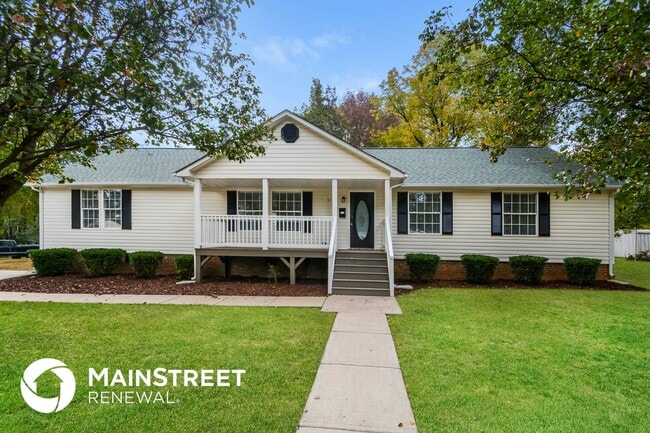 Building Photo - 617 E Walnut Ave