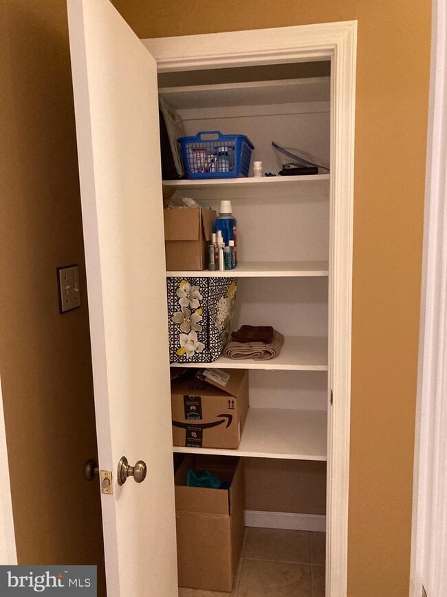 Photo - 1004 Yardley Commons