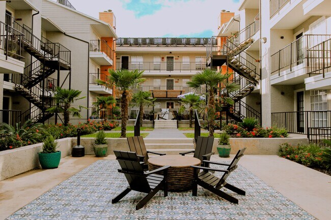 Photo - Bluffs at Lakewood